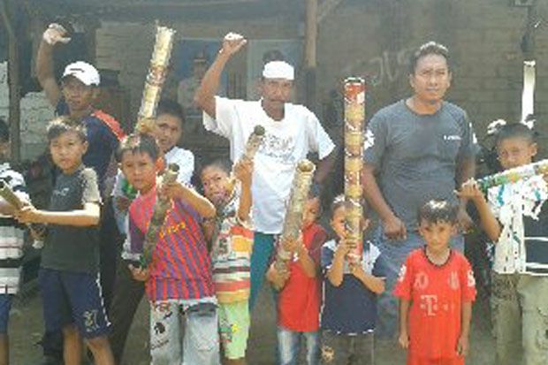 Meriam Kaleng Ramaikan...