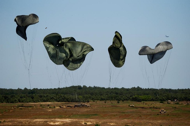 NATO Latihan Perang,...