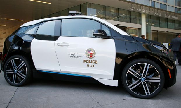 Mobil Listrik BMW i3...