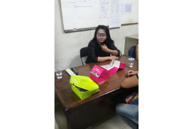 Dipancing Pria Hidung...