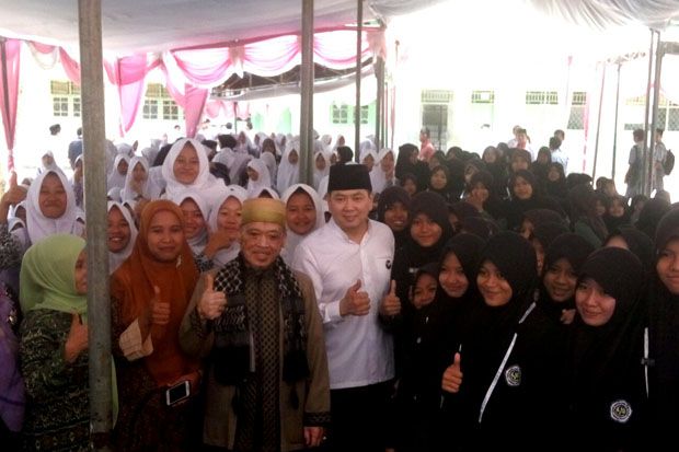 Sambangi Empat Ponpes...