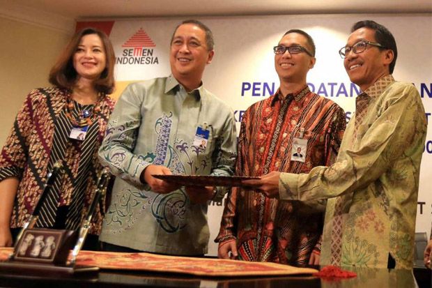 Bank Mandiri Salurkan...