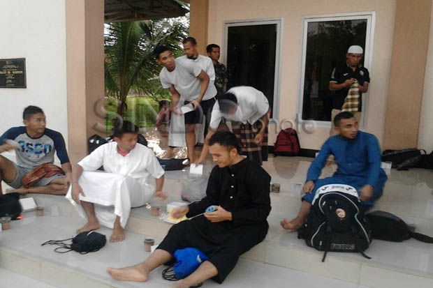 Sepak Bola dan Ibadah,...