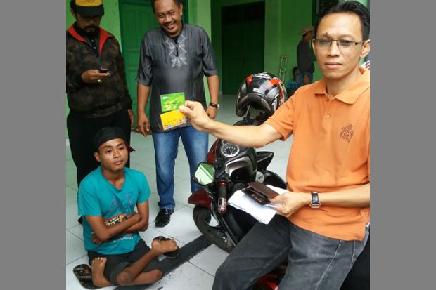 Selain Punya Mobil,...