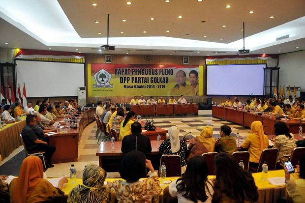 Rapat Pleno Golkar Sahkan...