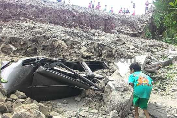 Kijang Innova Ringsek...