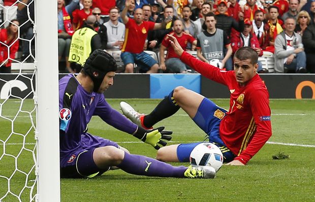 Petr Cech Bikin Spanyol...