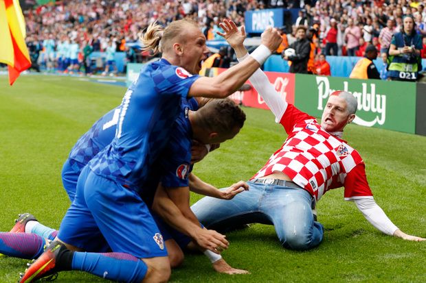 UEFA Selidiki Kasus...