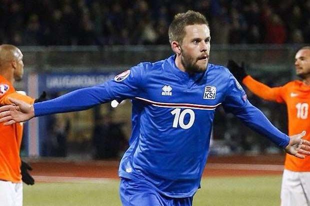 Penggawa Islandia Ingin...
