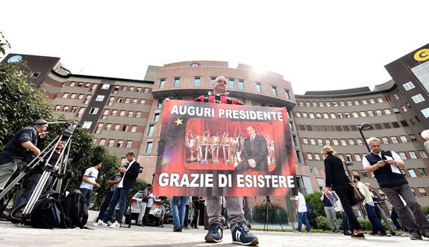 Berlusconi Jalani Operasi...
