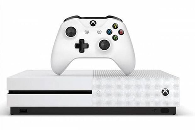 Xbox One S Hadir dengan...