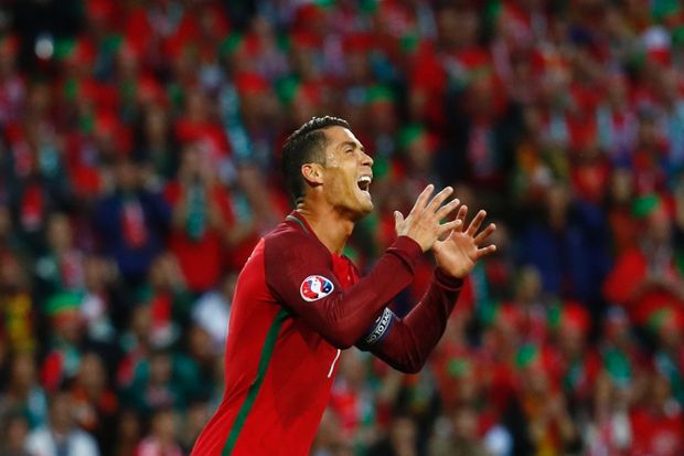 Umpat Islandia, Cristiano...