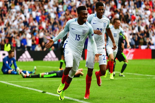 Daniel Sturridge Senang...