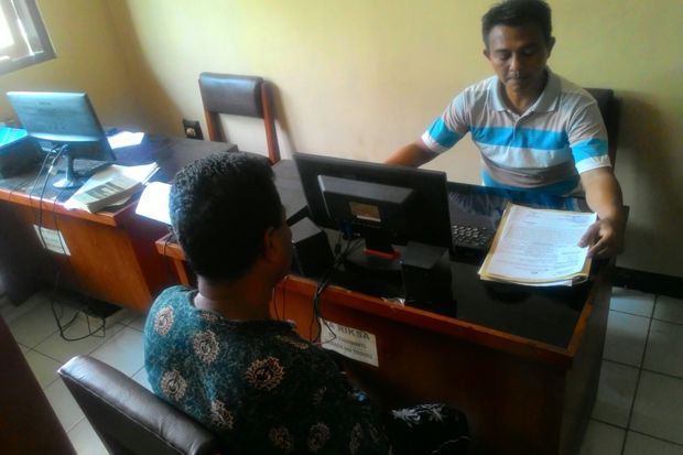 Minta Disucikan karena...