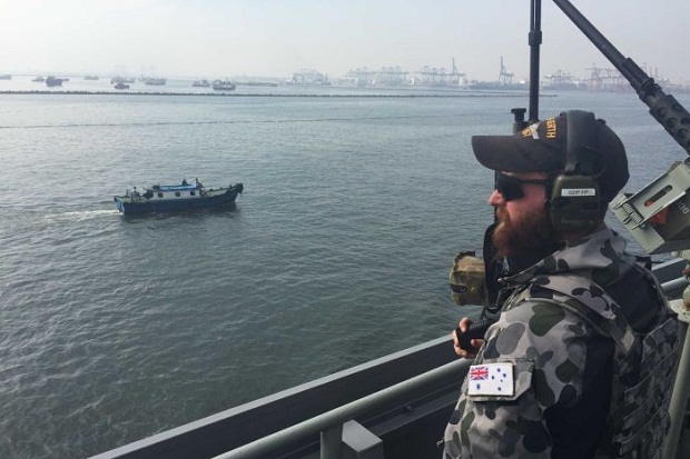 Kapal Perang Australia...