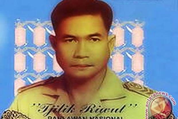 Tjilik Riwut, Tokoh...