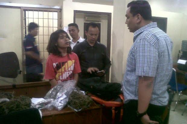 Edarkan Ganja di Kampus...