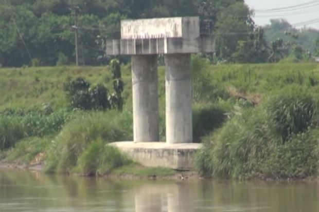 Pembangunan Jembatan...