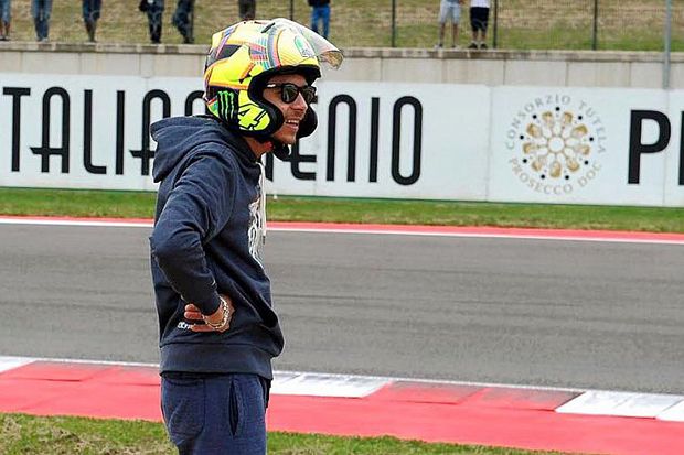 Helm Half Face Valentino...
