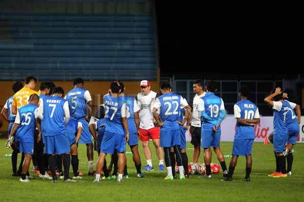 Gol Telat Jadi Momok...