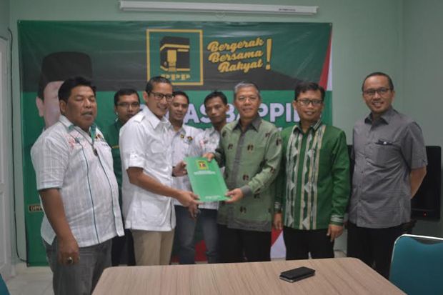 Sandiaga Uno Mendaftar...