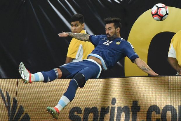 Patah Tulang Siku, Lavezzi...