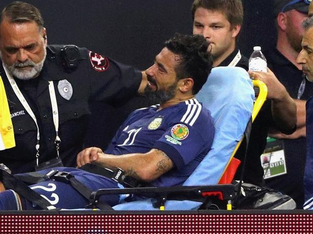 Lavezzi Pamer Foto dan...