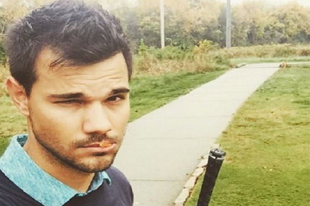 Taylor Lautner Beralih...