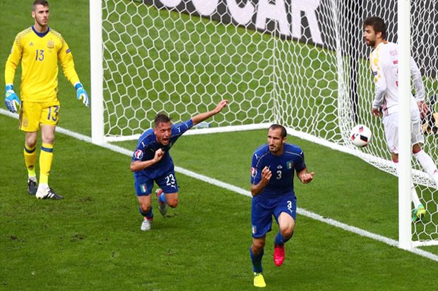 Chiellini Bawa Italia...