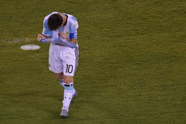 Sedih Gagal Juara Lagi,...
