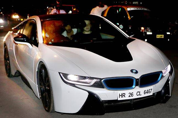 Tes Mobil Sport, Shahrukh...