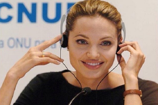 Angelina Jolie Jual...