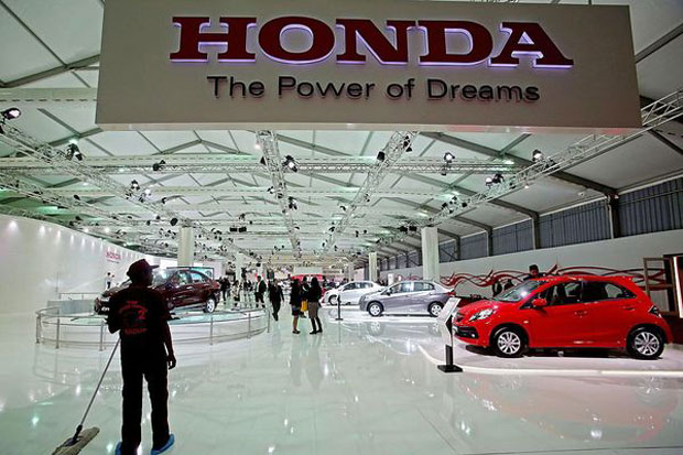 Ikut Terseret, Honda...