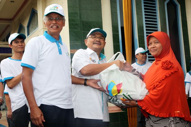 PLN Bagikan 35.000 Paket...