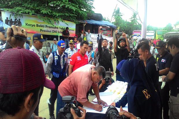 Sopir Bus AKAP Jalani...