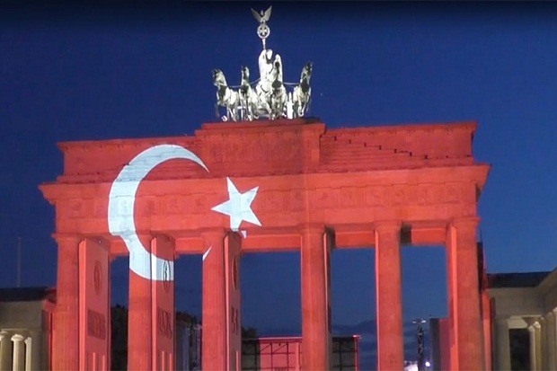 Teror Berdarah Istanbul,...
