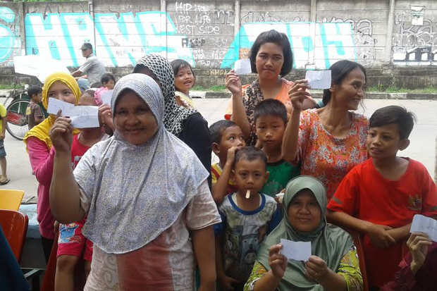 Ratusan Ibu-ibu Kumpul...