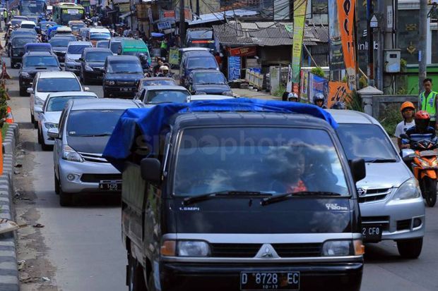 Kendaraan Arus Balik...
