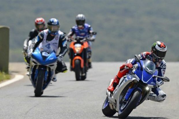 Jorge Lorenzo Juga Gelar...