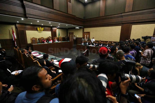 Menjadi Saksi, Saudara...