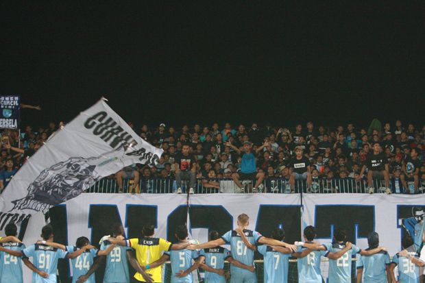 Laga Kontra Arema Digeser...