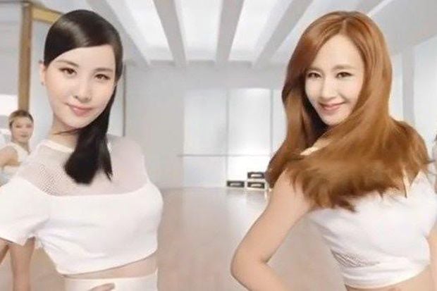 Yuri & Seohyun SNSD...