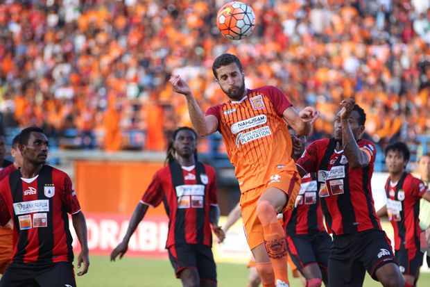 Pesta Gol di Kandang...