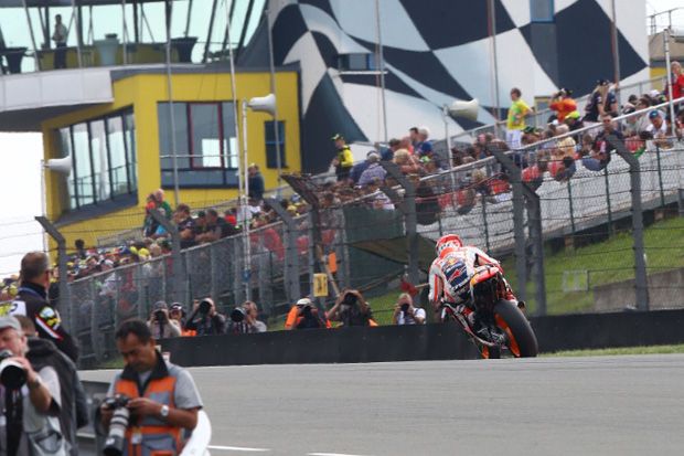 Marquez Rebut Pole Position,...