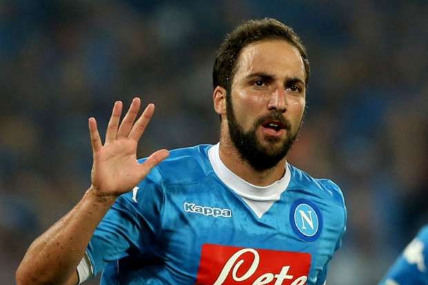 Napoli Pastikan Juventus...