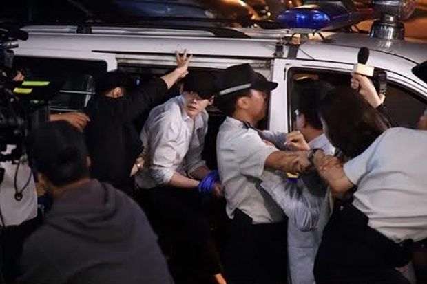 Lee Jong Suk Jadi Pembunuh