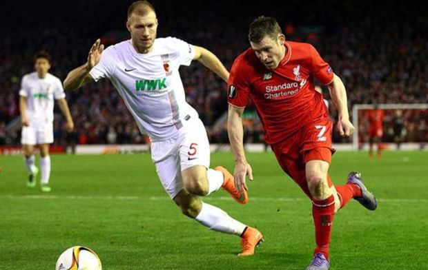 Liverpool Beli Bek Veteran...
