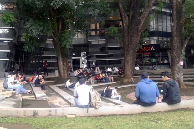 Libur Tetap ke Kampus,...