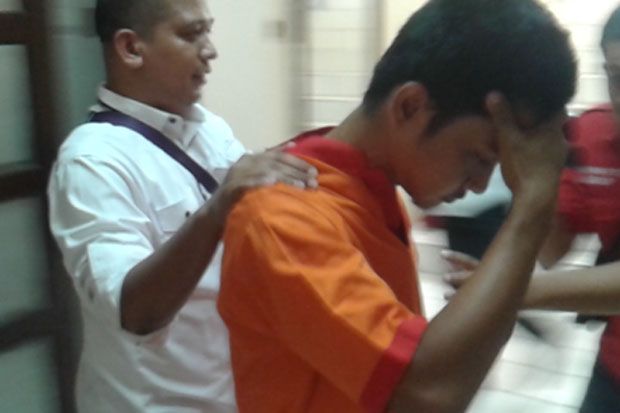 Pria Mengaku Keponakan...