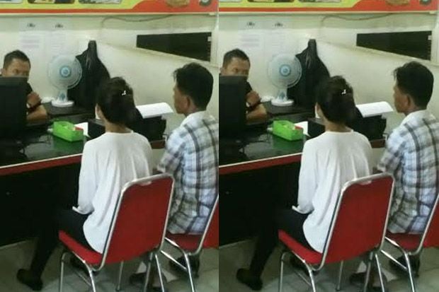 Buang Air Kecil, Gadis...